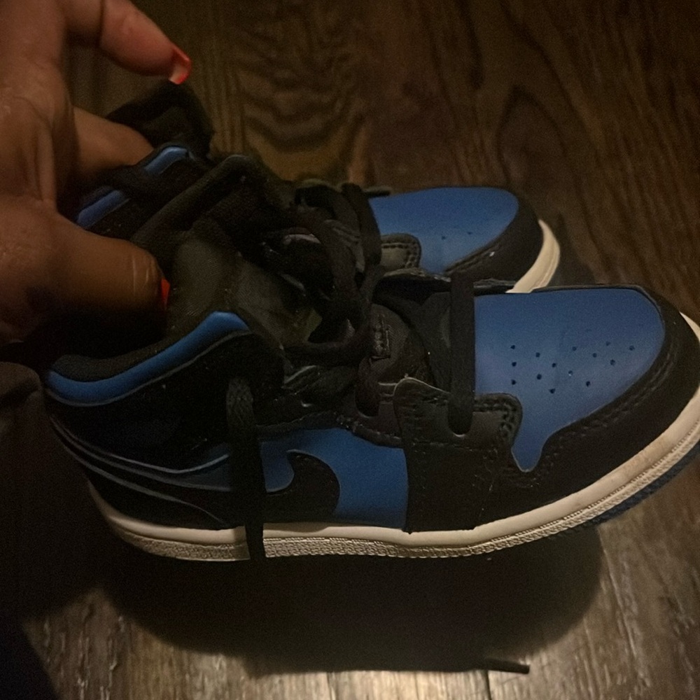 Gently used toddler boys shoes, comes with original box